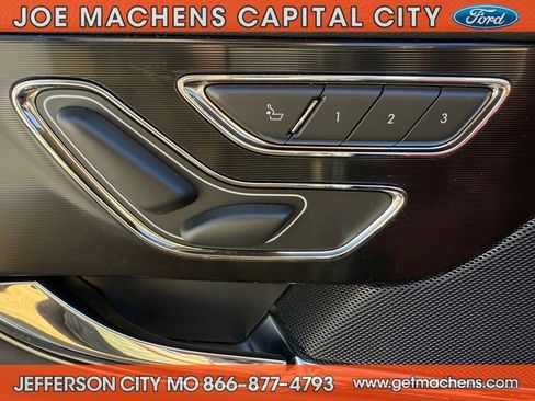 Used 2025 Lincoln Corsair Grand Touring w/ Equipment Group 302A image 21