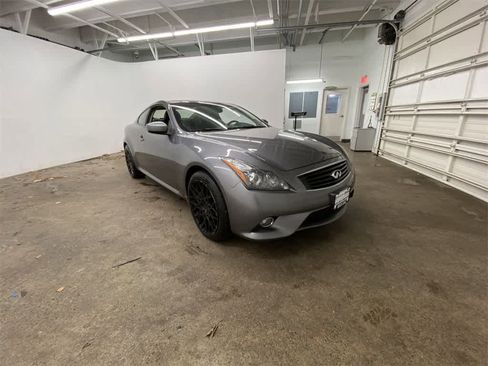 Used 2013 INFINITI G37 x w/ Premium Pkg image 8