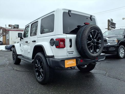 Certified 2025 Jeep Wrangler Unlimited Sahara image 21