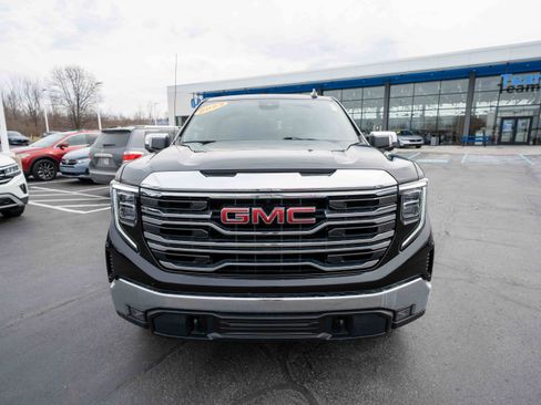 Used 2023 GMC Sierra 1500 SLT image 2