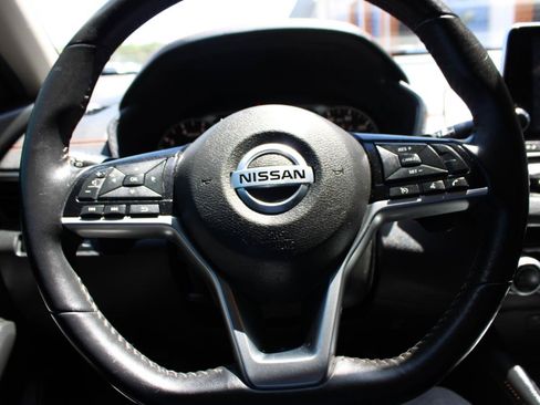 Used 2020 Nissan Altima 2.5 SR FWD image 17