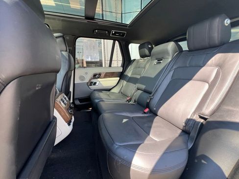 Used 2018 Land Rover Range Rover HSE image 21