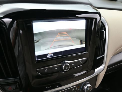 Used 2022 Chevrolet Traverse LS image 21