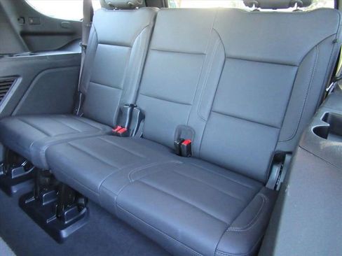 Used 2025 Chevrolet Tahoe Z71 AWD/4WD image 34