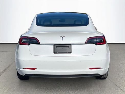 Used 2021 Tesla Model 3 Standard Range Plus image 6