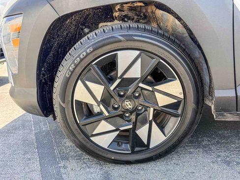 Used 2025 Hyundai Kona SEL FWD image 11