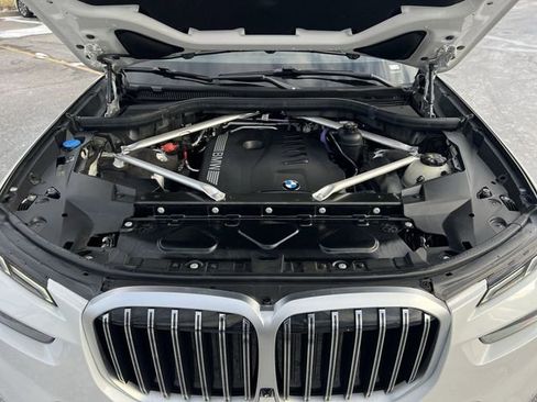 Certified 2024 BMW X7 xDrive40i w/ Premium Package image 26