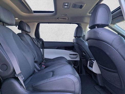 Used 2024 Kia Carnival SX Prestige image 14
