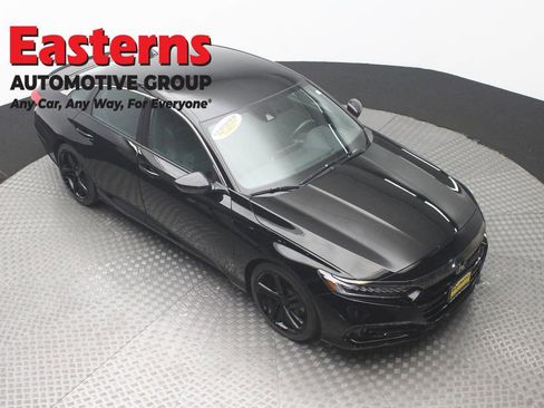 Used 2022 Honda Accord Sport image 3