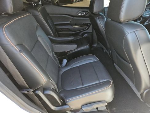 Used 2022 GMC Acadia AT4 w/ Technology Package AWD/4WD image 37