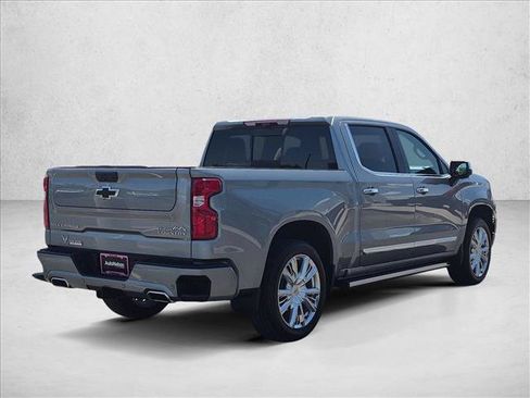 Used 2024 Chevrolet Silverado 1500 High Country AWD/4WD image 8