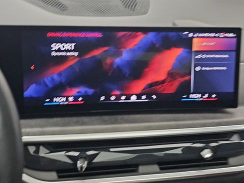 Used 2024 BMW X5 xDrive40i w/ Premium Package image 47