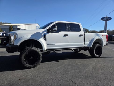 Used 2019 Ford F250 XLT w/ FX4 Off-Road Package image 1