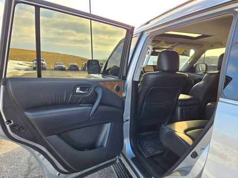 Used 2022 Nissan Armada SL w/ Captain's Chairs Package image 27