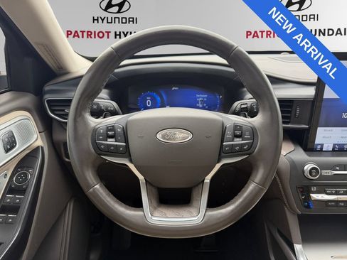 Used 2020 Ford Explorer Platinum w/ Premium Technology Package AWD/4WD image 12
