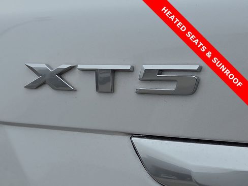 Used 2025 Cadillac XT5 Sportv w/ Technology Package image 8
