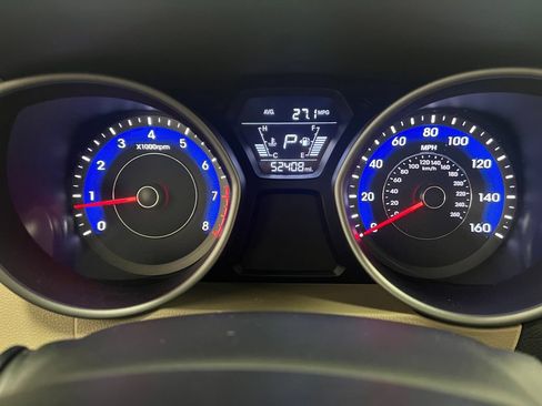 Used 2015 Hyundai Elantra SE FWD image 16