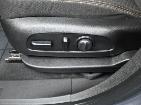 Used 2020 GMC Terrain SLE w/ Driver Convenience Package image 11