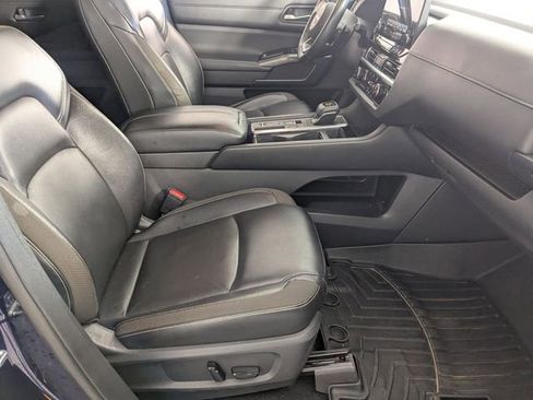 Used 2022 Nissan Pathfinder SL FWD image 33