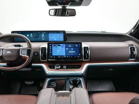 Certified 2025 Ford Expedition King Ranch AWD/4WD image 17