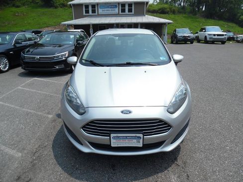 Used 2014 Ford Fiesta SE FWD image 9