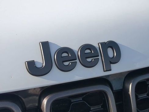 Used 2020 Jeep Grand Cherokee Limited X image 13