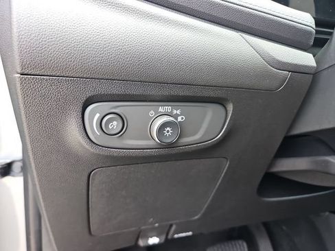 Used 2025 Buick Encore GX Preferred FWD image 17