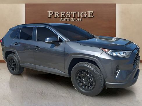 Used 2021 Toyota RAV4 XLE image 16