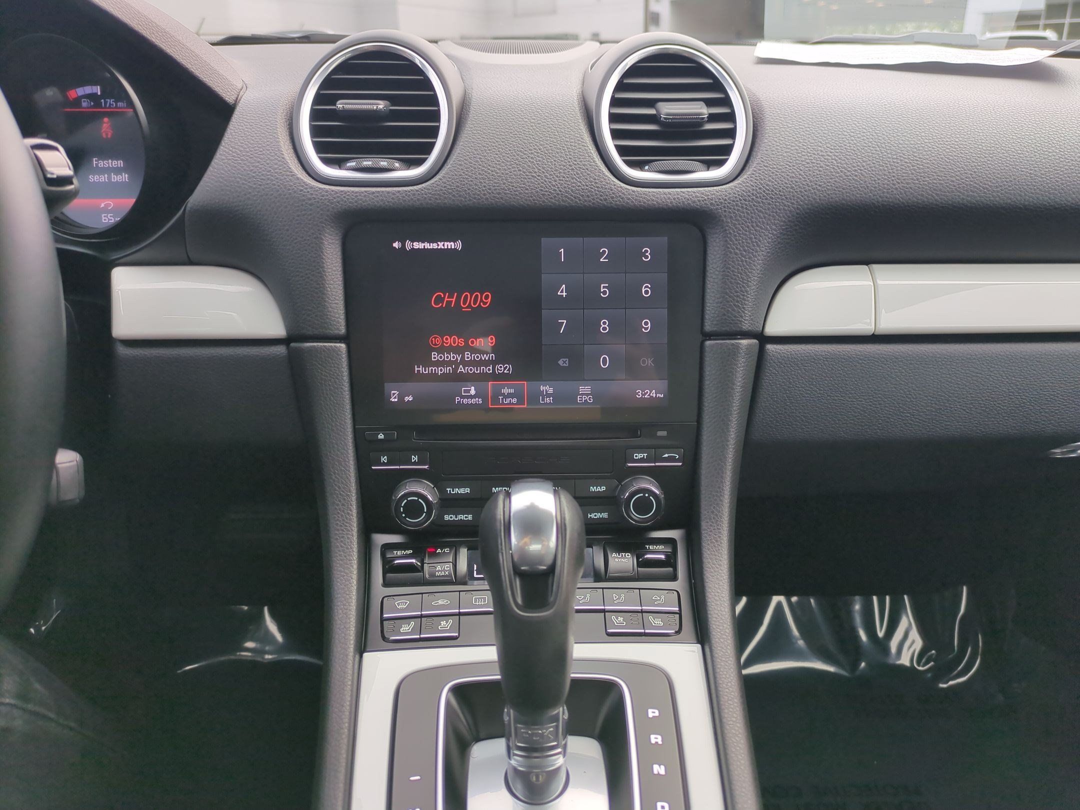 Used 2018 Porsche 718 Cayman RWD image 22
