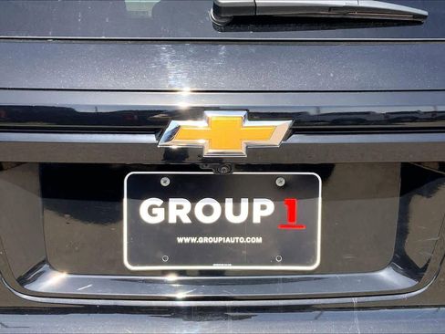 Used 2025 Chevrolet Traverse LT image 10