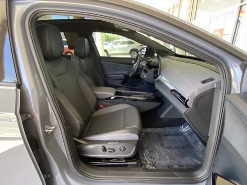 Certified 2023 Volkswagen ID.4 S RWD image 40