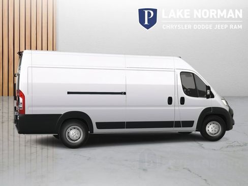 New 2024 RAM ProMaster 3500 w/ Power Group image 7