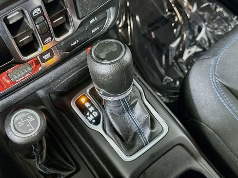 Used 2023 Jeep Wrangler Unlimited Rubicon 4xe AWD/4WD image 31