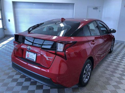Certified 2022 Toyota Prius Limited w/ Premium Convenience Package FWD image 32