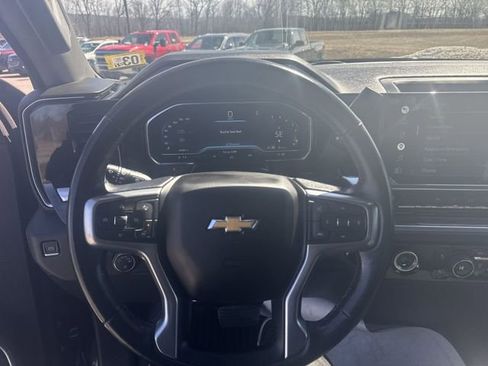 Used 2022 Chevrolet Silverado 1500 LT AWD/4WD image 11