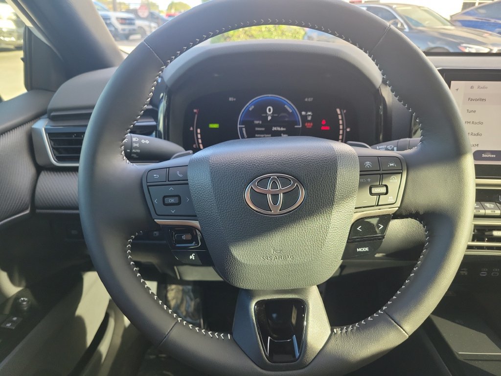 Used 2025 Toyota Camry SE w/ Multimedia Upgrade Package FWD image 21