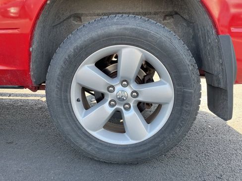 Used 2015 RAM 1500 Express image 10