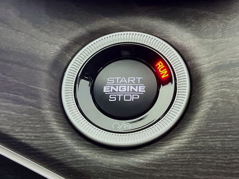 New 2025 Jeep Grand Cherokee Limited image 13