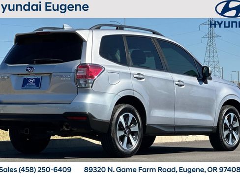 Used 2017 Subaru Forester 2.5i Premium w/ All-Weather Package AWD/4WD image 3