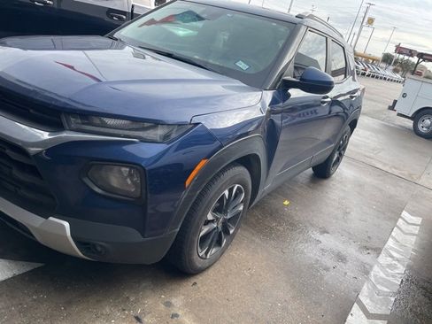 Certified 2022 Chevrolet TrailBlazer LT image 1