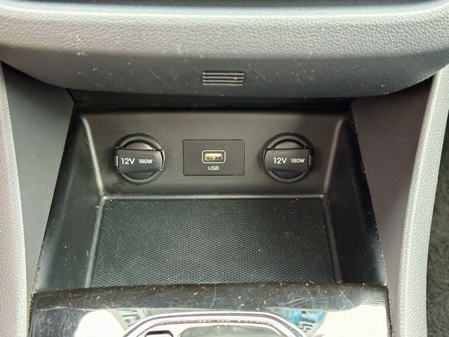 Used 2020 Hyundai Ioniq SE FWD image 29