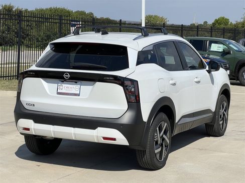 New 2026 Nissan Kicks SV w/ SV Premium Package image 4