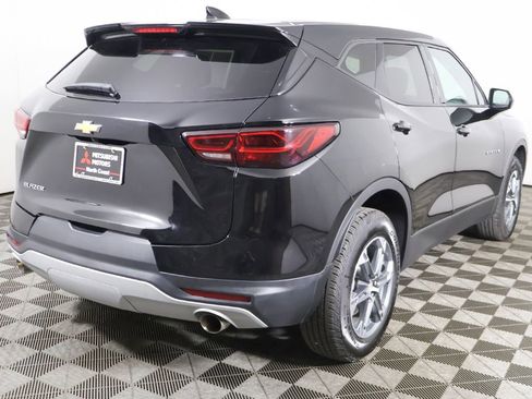 Used 2025 Chevrolet Blazer LT FWD image 8