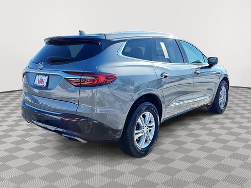 Used 2019 Buick Enclave Essence image 5