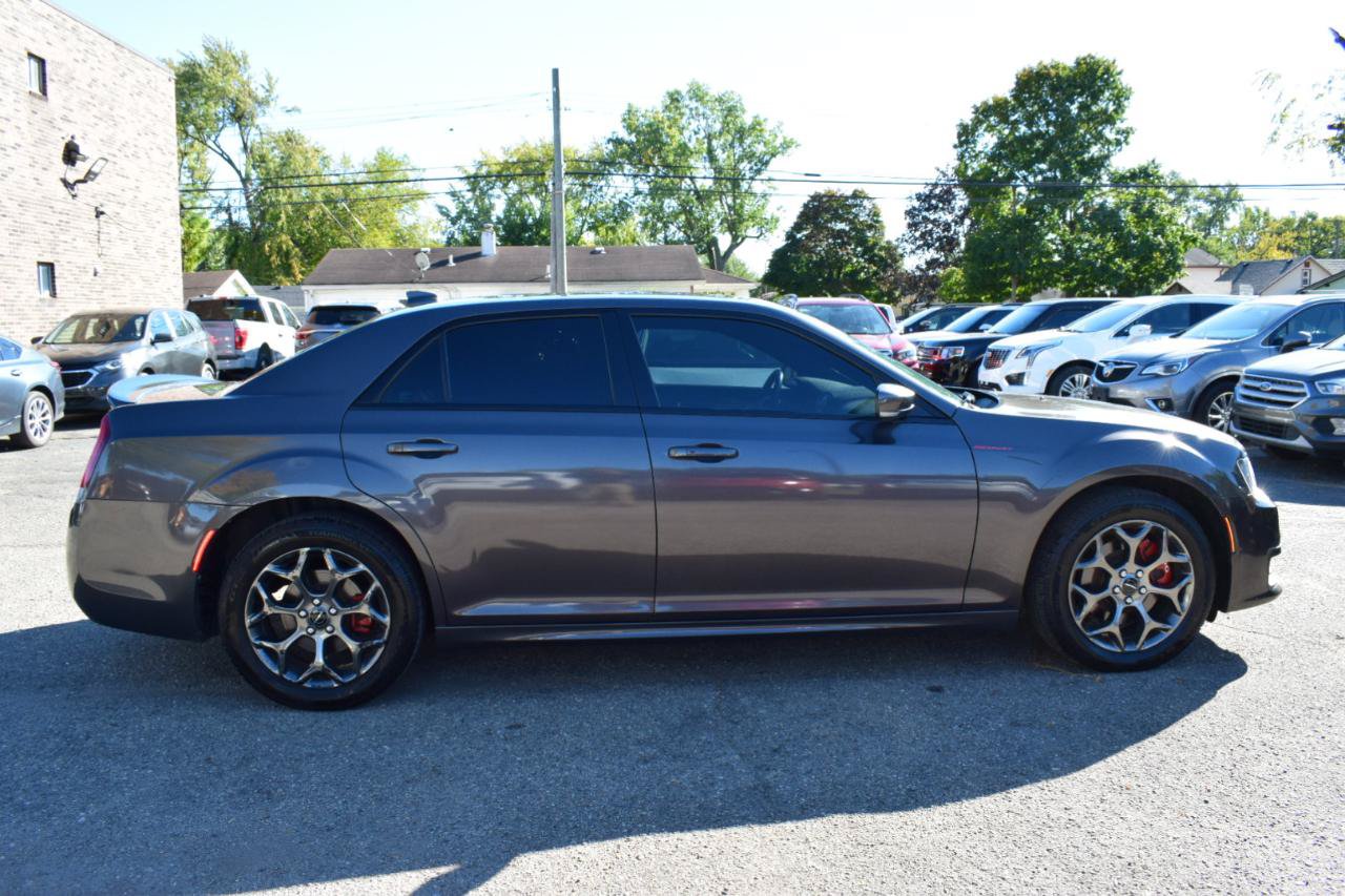 Used 2018 Chrysler 300 S w/ 300S Premium Group 2 AWD/4WD image 5