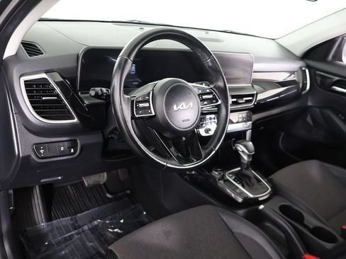 Used 2025 Kia Seltos S FWD image 25