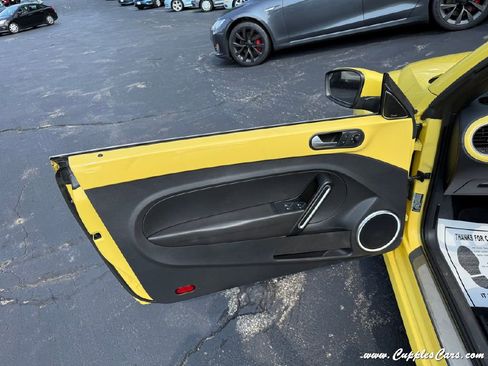 Used 2014 Volkswagen Beetle TDI image 5