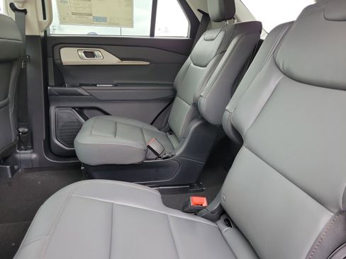 New 2026 Ford Explorer Active w/ Active Comfort Package AWD/4WD image 19