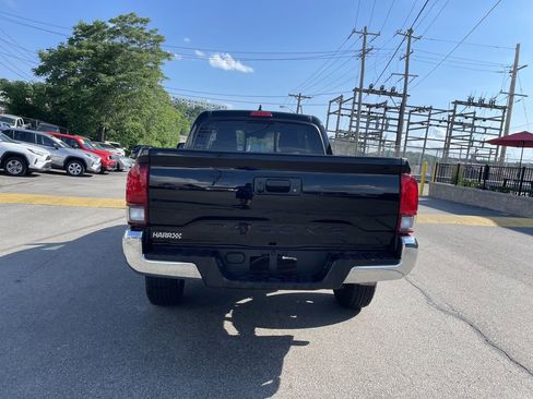 Used 2023 Toyota Tacoma SR5 RWD image 4