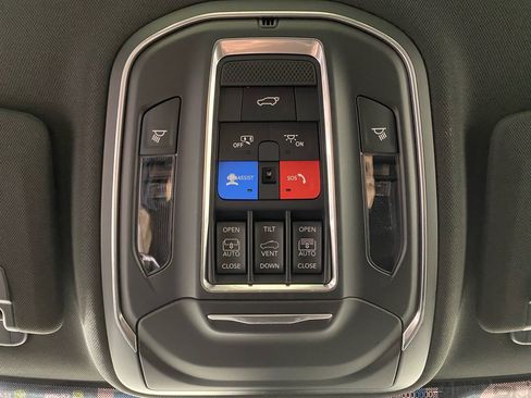 New 2026 Jeep Grand Cherokee Limited Reserve AWD/4WD image 11